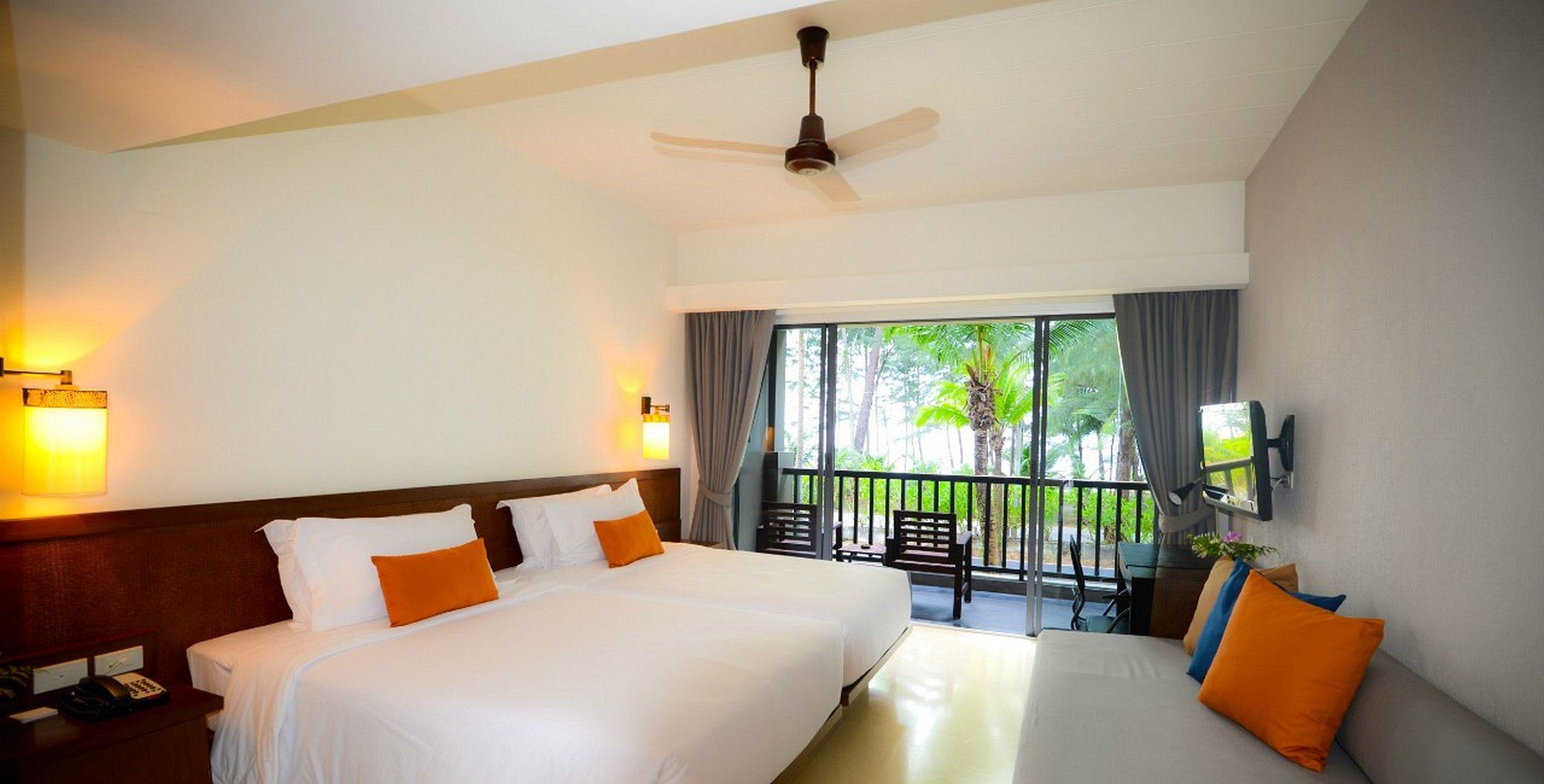 Grand Southsea Khaolak Beach Resort Кхаулак Экстерьер фото