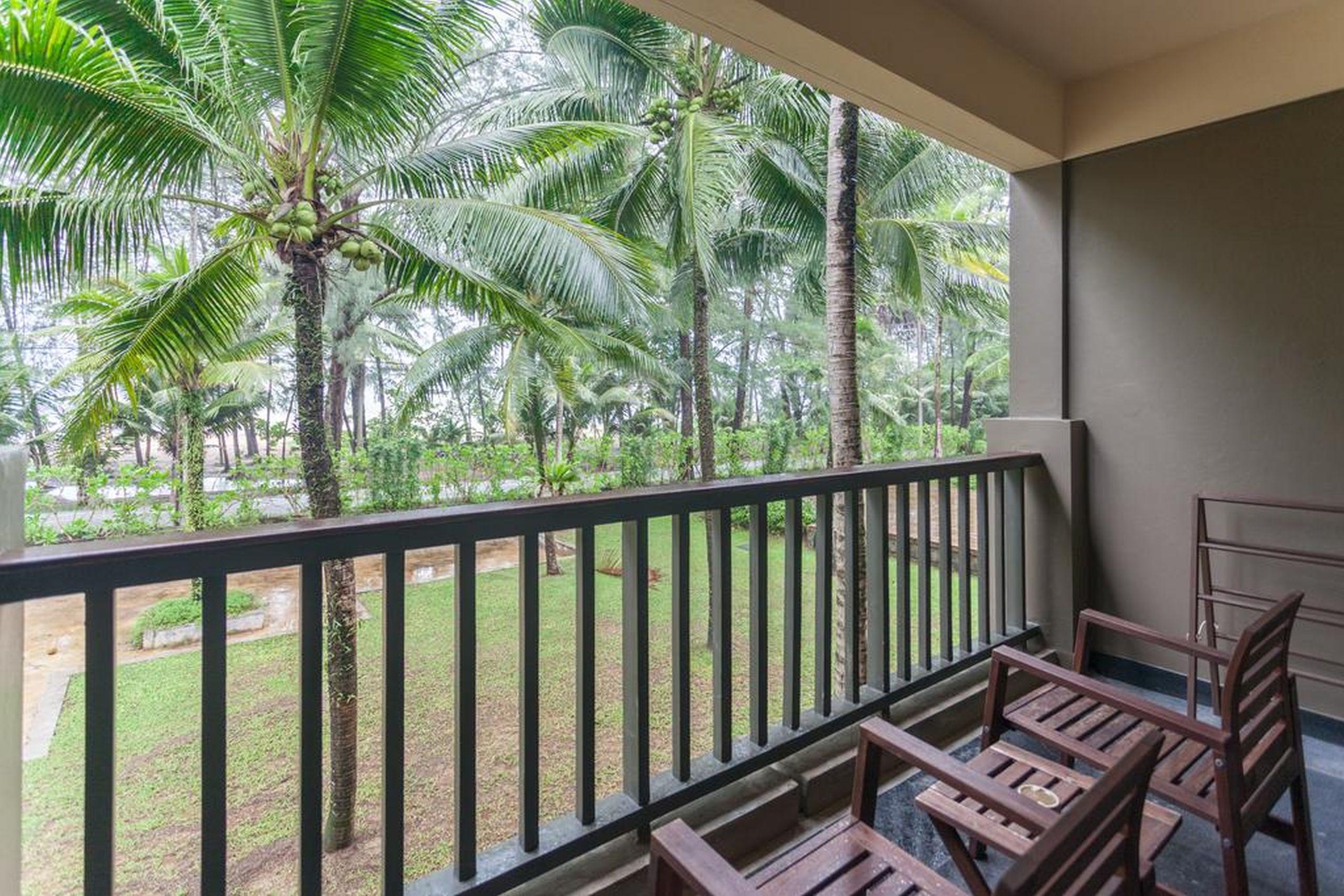 Grand Southsea Khaolak Beach Resort Кхаулак Экстерьер фото