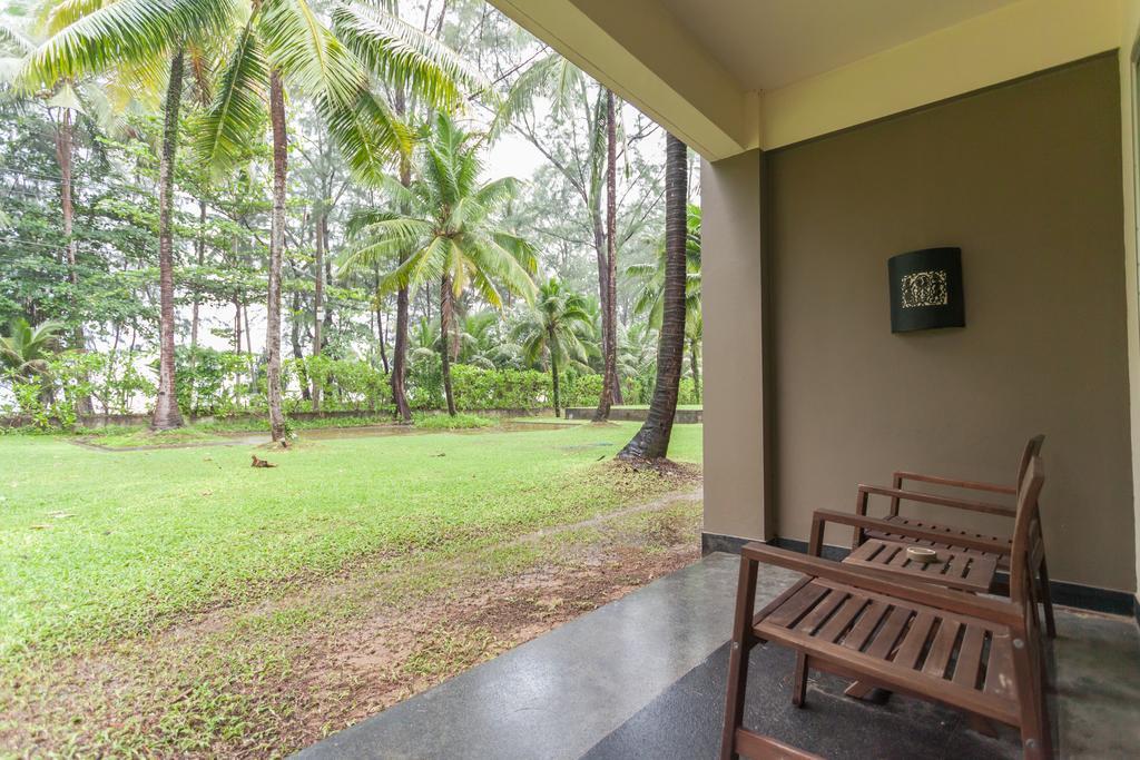 Grand Southsea Khaolak Beach Resort Кхаулак Экстерьер фото