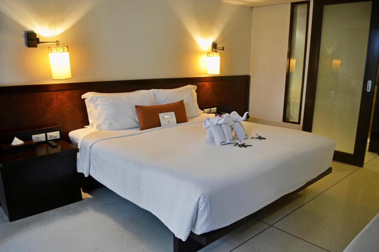 Grand Southsea Khaolak Beach Resort Кхаулак Экстерьер фото